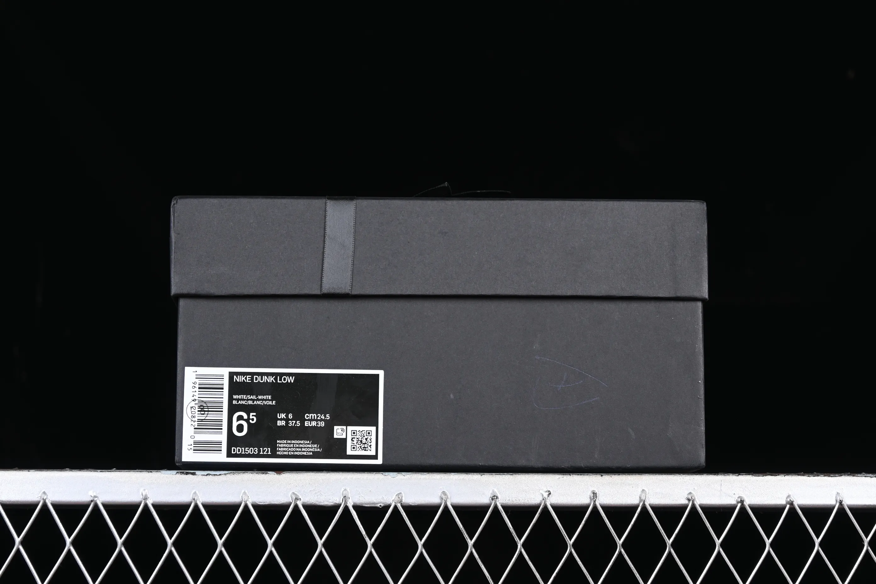 All Categories Nk SB Dunk Series Nk SB Dunk Low Low-top sneakers J version Nk Dunk SB Low Retro High-end customization Desert theme SB low-top sports and leisure sneakers DD1503-121
